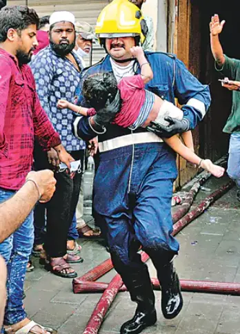 fire and safty vallu chinna papani baita tiskoccharu incident undi